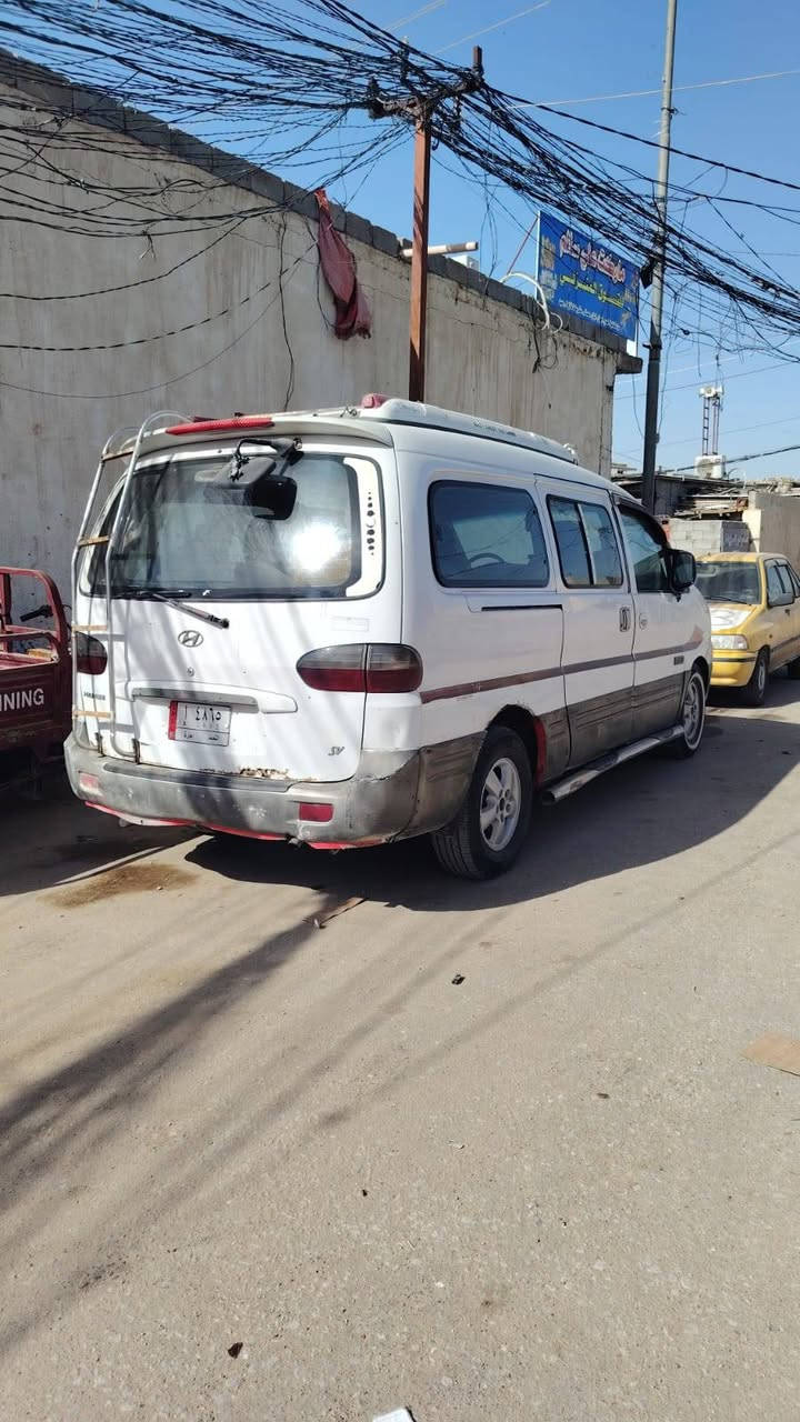 سلام عليكم
للبيع كيا ستاركس 2007 
بأسمي مداور ثاني يوم سنويه بعدها ما صاقطه بيها قطعتين تبديل باب الراكب والبنيد والباقي كفاله مكينه 3000 بيها تنقيص 
السعر 68 وبيها مجال قليل

***********
