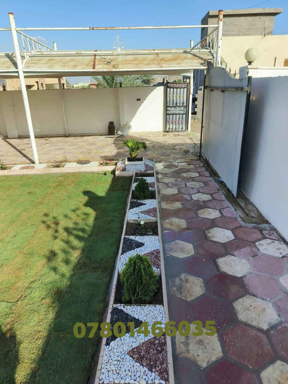 كادر متكامل لتنسيق احدث ديكور الحدائق المنزليه.... اشغل عل متر او عل يوميه حسب التفاق.... تصل.. *********** ابي واتساب..
