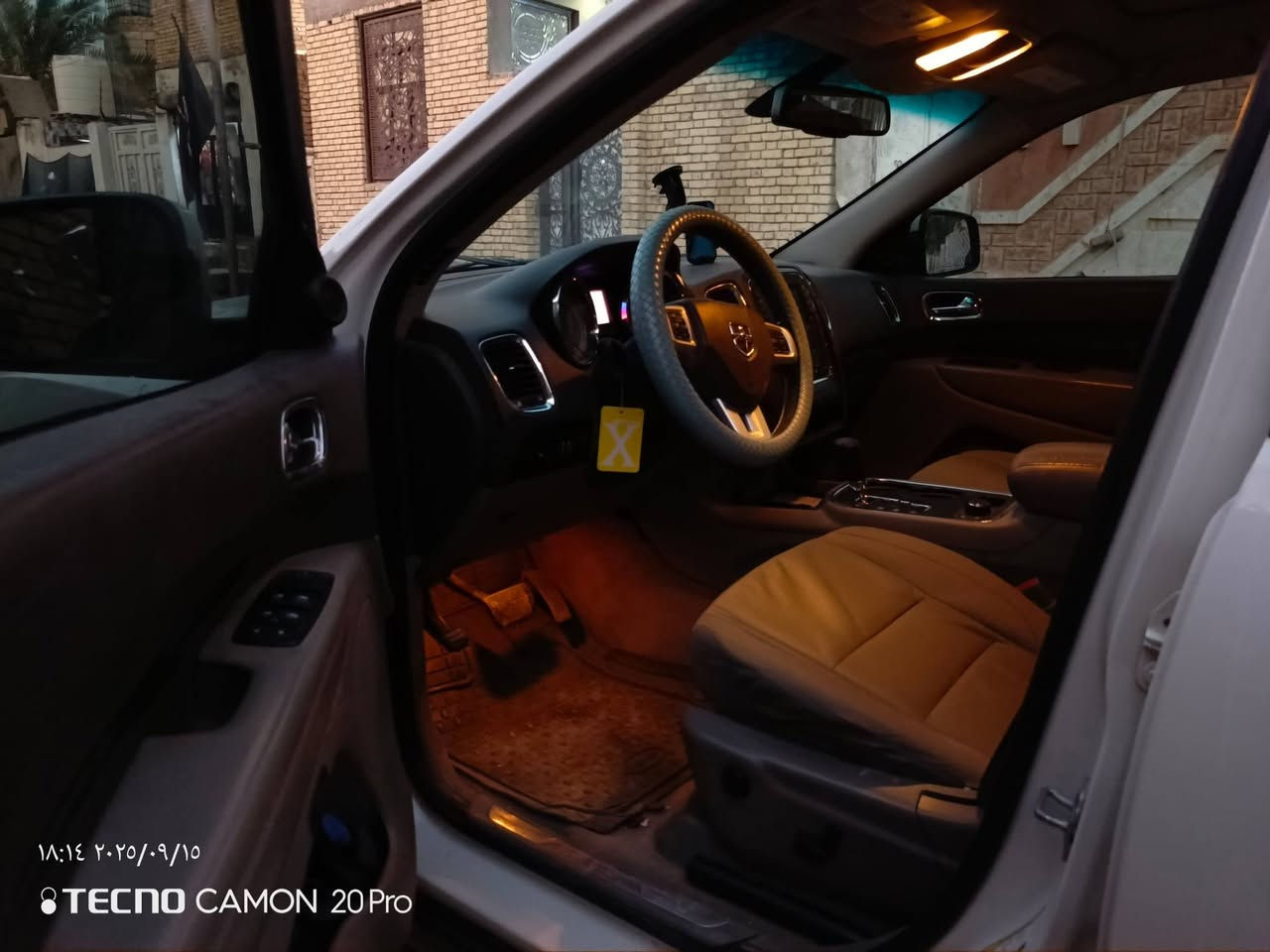 دورنكو 2012 ادوات
مكفوله من الحادث والفتح والكص 
فوول مواصفات جنطه كهربائية كشنات كهربائية 
سياره كير محرك كفاله خير من الله 8سلندر هيمي
السعر 85 قفل . رقم الهاتف  ***********
