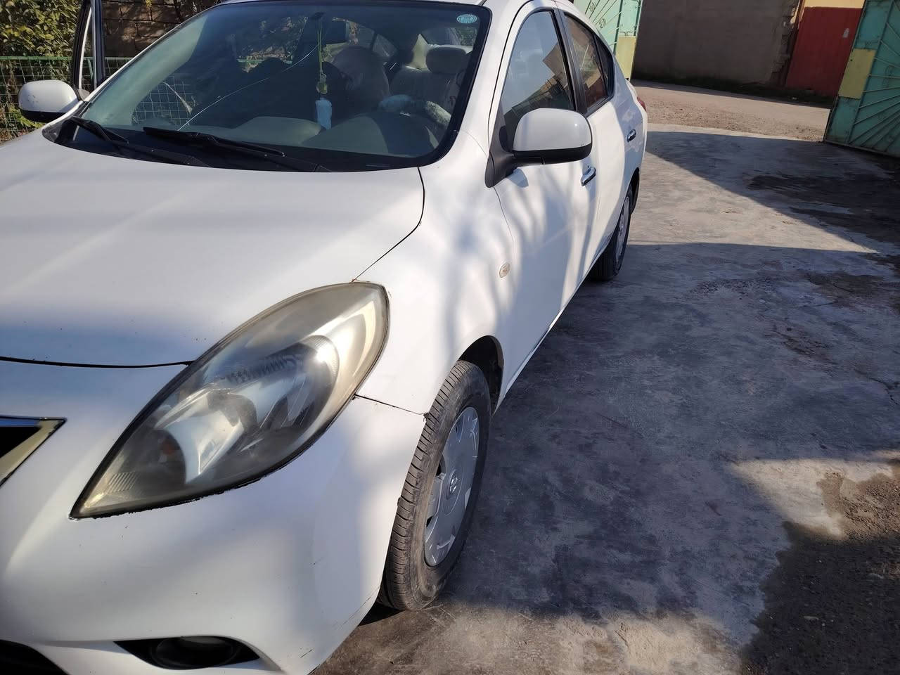 السلام عليكم ورحمة الله وبركاته
سيارة للبيع نيسان سني سنترة 2014
رقم أربيل دولي
نظيفة حيل بيه ضرر البونيد والجاملغ فقط بدون دواخل فول اوتوماتيك
مكلف بالنشر..
رقم صاحب السيارة وتفاصيل أكثر
على الرقم *********** غير متواجد على الفيس
