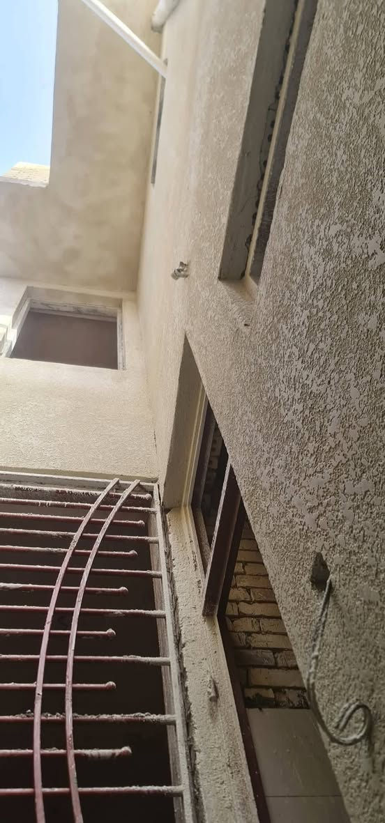 ***********
الباخ شغل واحد على واحد
