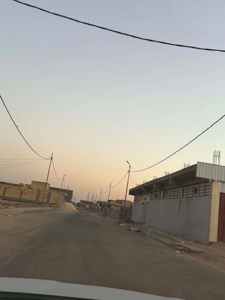 السلام عليكم 
قطعة ارض للبيع  مساحة 200 متر سند 25
الموقع// حي الجامعة مجاور فرع بوابة مجمع حيدر حجي هندي 
مكانها كلش قريب ومرتب ومبلط و بيها رقم ومعامله تطويب كامله في البلديه 
السعر 38 وبيها مجال بسيط

 *********** للاستفسار 📞
