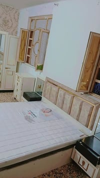 غرفه للبيع جديده 8 قطع مكاني بغداد الجديدة سعر 800 وبيه مجال 077567799...