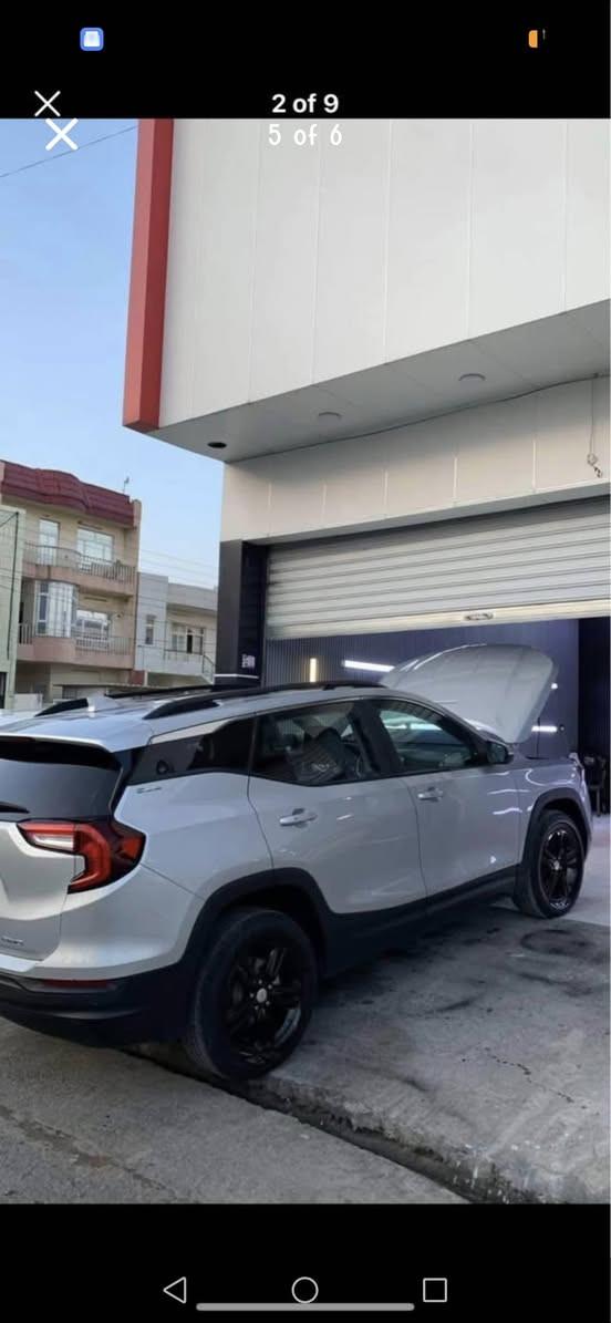 تفاصيل السيارة (المواصفات والضرر)
المواصفات (المميزات):

​الحجم: دبل اكسل (Double Axle).

​فتحة السقف: بانوراما.

​أنظمة الأمان: رادار، نظام اوتو ستوب (Auto Stop).

​المقاعد: كراسي حساس، تحكم كهربائي، تدفئة في مقعد السائق والراكب (هيتەر).

​ناقل الحركة: كير بيانو (Piano Gear).

​الصندوق: شفط.

​القيادة: نظام تحديد المسار، قيادة ذاتية.

​الإضاءة: لایتات LED بلادي.

​مواصفات أخرى: السيارة تحتوي على العديد من المواصفات الإضافية.

​حالة الهيكل (الضرر والصبغ):

​الضرر: حادث في جهة السائق والراكب (باب السائق وباب الراكب).

​تعديل: وجود تعديل بسيط قدر "بستەک" أعلى الجامة.

​الإيرباج (البرشوت): المفتوح فقط هو "إيرباج الكتف" (الجانبي)، الباقي سليم.

​الموقع:

***********
​العنوان: أربيل.
