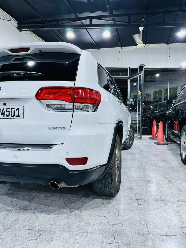 سلام عليكم
-جيب كراند شيروكي لمتد 2017 رقم ذي قار انكليزي

-ماشية 90 

-بصمة و بصمة ابواب

-تشغيل عن بعد

-حساسات خلفيه 

شاشه كبيره 

جنطه كهرباء

خزن وضعية القياده

‏- ‎كشنات جلد 

-تدفئة كشنات 

-كامرة خلفية

‏- ‎تبريد قطعتين 

تخم تاير جديد وباتريات جديده قبل شهر شادهن

سياره جديده ماتصرف عليه ربع

الضرر :-جاملق وبنيد 

مكان السياره ذي قار  

سعر السياره 205 بيه مجال

للأتصال: (***********)
