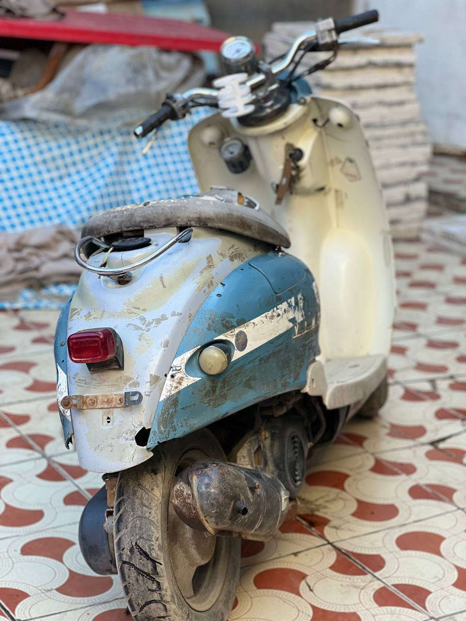 دراجه كلاسك للبيع 150 وبيها مجال
دراجه شغاله كلشي ما بيها نكره هندر تشتغل 
مكاني بغداد شعب رقم موبايل *********** وبي واتساب. لحد يراسلني عل فيس ما اتواجد
