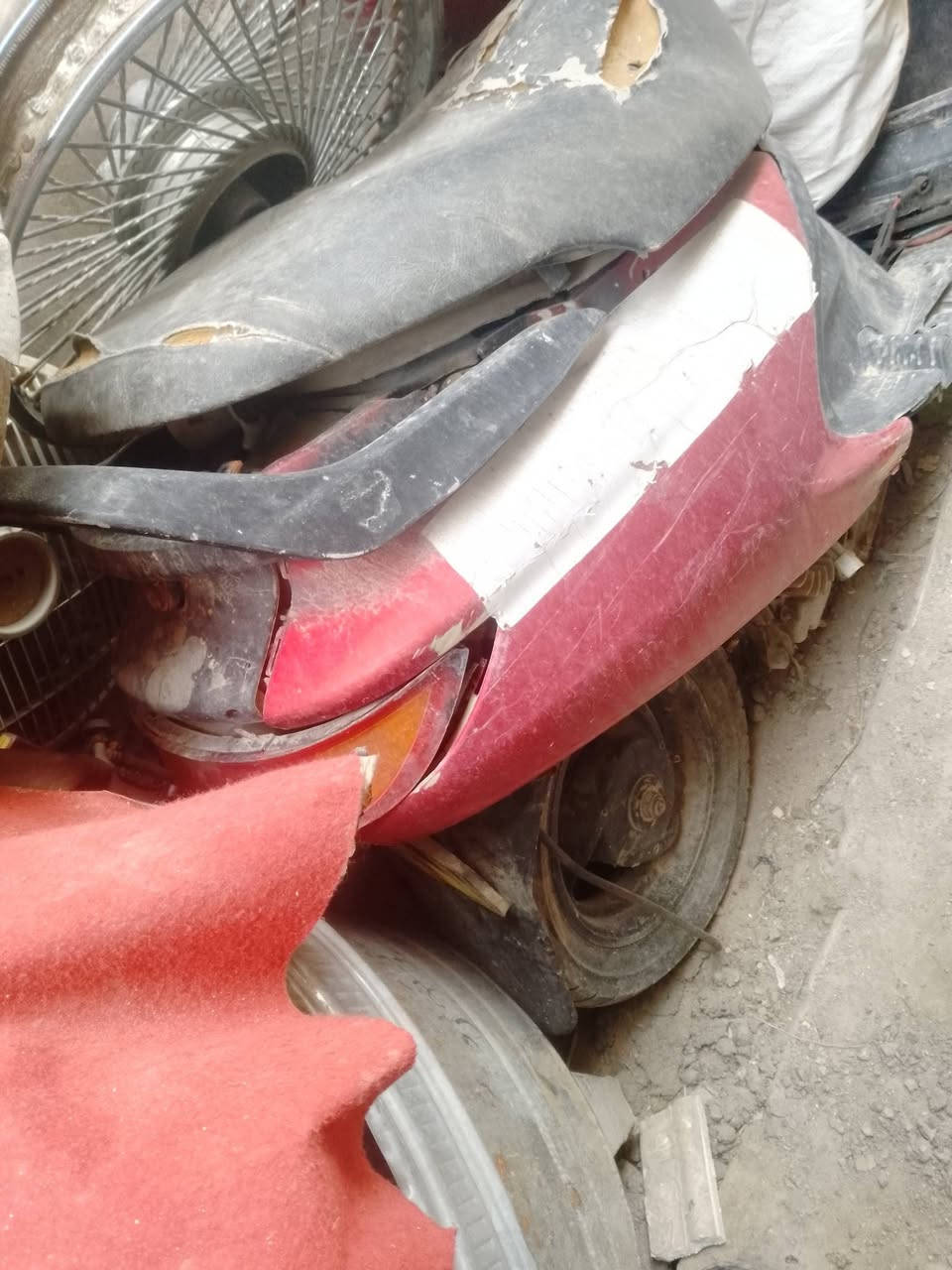 دراجات للبيع كوم حديد
فراشة وسكنس تفصيخ 
مكاني حي الحضارة
٠٧٨١٢٥٩٥٧٧


**إذا كنت صاحب هذا الإعلان وتريد حذفه لأي سبب، رجاءا أرسل رسالة إلى الدعم الفني**