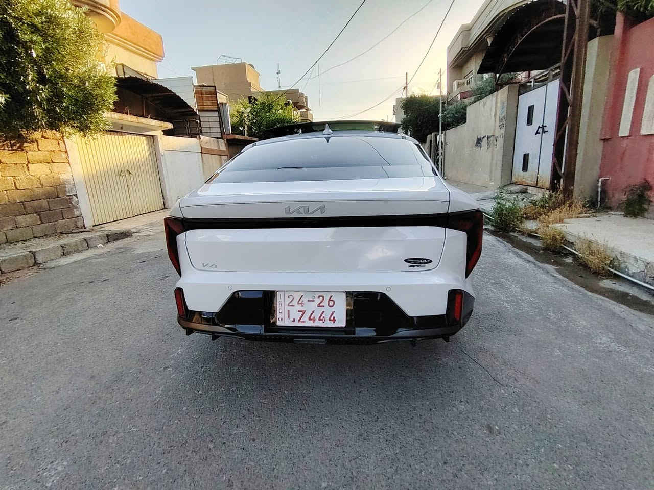 كيا K4 كي فور جي تي لاين 2025 فئة 1/1 Gt line
المحرك :1600 توربو
السيارة كلين بدون صبغ بدون دواخل وبدون ايرباك بيها بخصه  بصندوق وبعد مامصلحة. موضح بالصور
العداد 3000 ميل زيرو السيارة بعدها بوضع السركة
المواصفات. أعلى فئة بل k4 
بصمة 
بانوراما
5 كامرات 
حساسات امامي وخلفي
كشن كهربائي حار وبارد
كشن خزن 
رادار امامي وخلفي 
انارة داخلية متعددة الالوان
شاحن وايرليس 
هندبريك بصمة. اوتو هولد
تبريد قطعتين.تبريد شاشة متصلة 
شفتات بالستيرن. 
مري قلاب 
نظام ترحيب. وصندوق ذكي.
دخول جديد
بدون رقم تترقم شمالي 
مكان السيارة موصل للإستفسار اتصال بالرقم ***********
