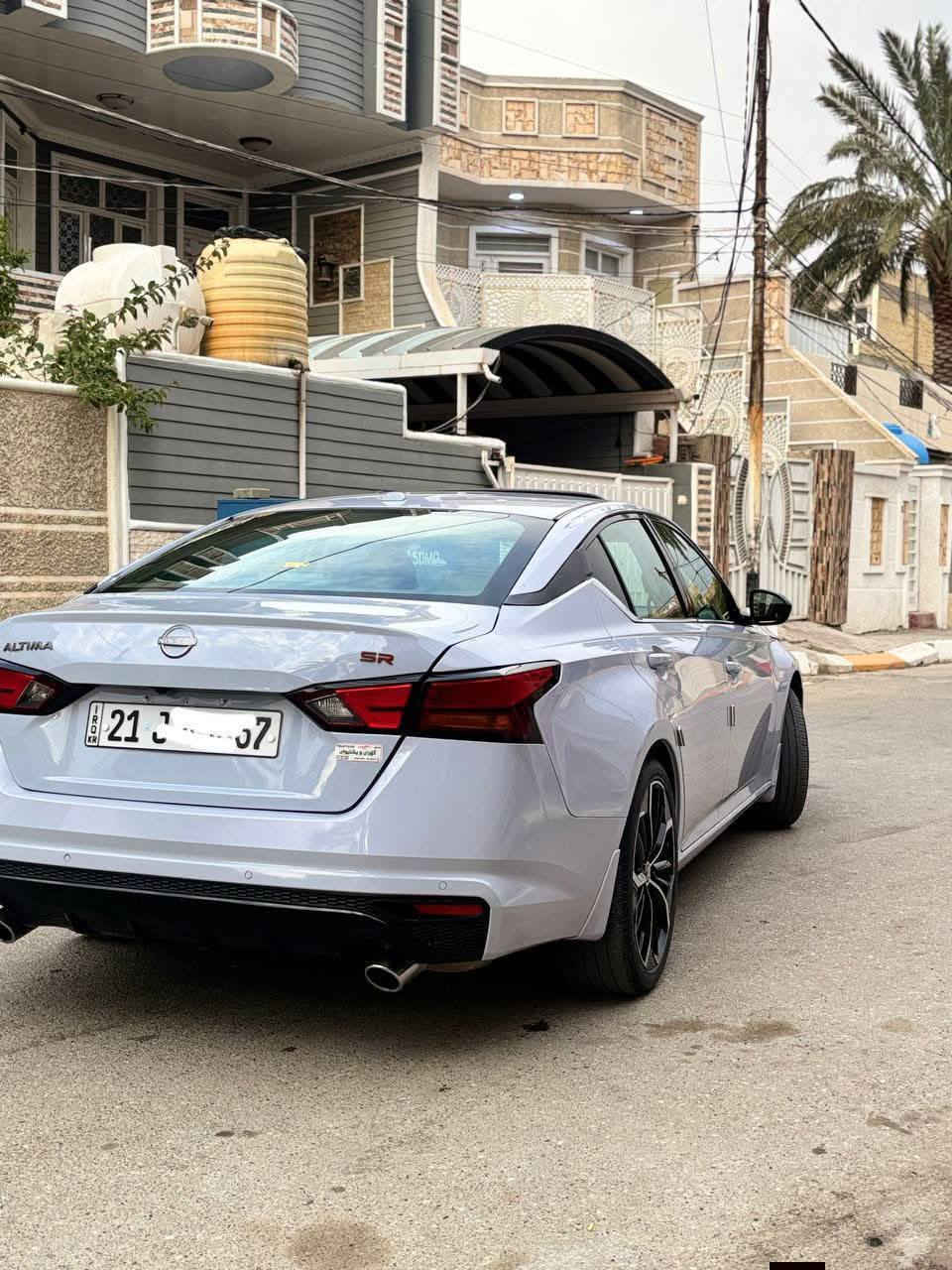 السلام عليكم
يدور جديد ومال جني
رقم سلمانيه بسمي قبل 30 يوم كامل من هزه وسنويه كلشي 

للبيع نسيان التيما (( 2025 )) وقليل هيج موديل وهيج مواصفات
المواصفات معروفه SR+  فول الفول 
كشنات جلد + تتدفئه كشنات 
استيرن حرف D + تحكم + شفتات استيرن 
فتحه + تحديد مسار 
نضام اسبورت وعادي 
كير 8 نمر صاروخ
ماشيه (( 30 ألف كيلو مو ميل)) 
محرك 2500 معروف اقتصادي وقوي 
ويل (( 19 )) تايرات رياضي جدد شركه اسبير ما نازل سوالف الشركه موجوده 
رادار أمامي وخلفي وجانبي توقف ذاتي 
لايت زينون 
يعني معروفه المواصفات 

الضربه (( صندوك وجاملوغ شرط بدون ابره داخل ولا حتى البدنه 
وصار بالعراق بيه PPR جدا جدا بسيط بلباب مال السايق)) 
الباقي كفاله عامه حتى من الشخط 
أي استفسار اتصل وتدلل السعر اعتذر اتصل أو واتساب وتدلل 
وشكرا 
***********
