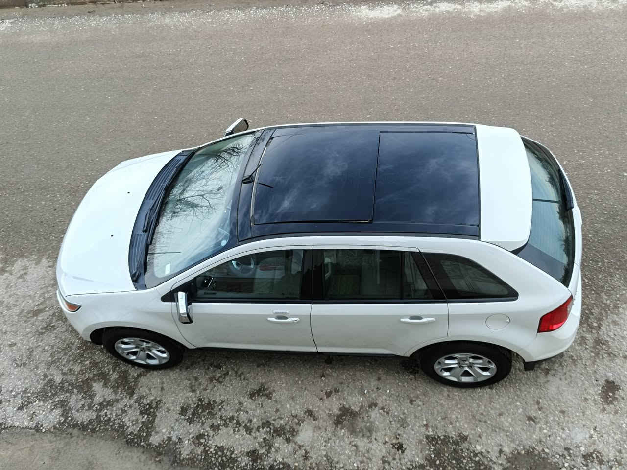 فۆرد ئیدج 2013
شەریکەی نیڤا
دەبڵ ئەکسل
پانۆراما
کوشن جلد کارەبا هیتەر
شاشە گەورە
شەغال
لایت زینۆن
بەناوی خۆمەوەیە
200 هەزار km ڕۆیشتوە
1 چەمەلغی بۆیاخە
سەنەوی و ژینگە و بەڕادی تازەیە 
*********** ژ.ت
نرخ 134
