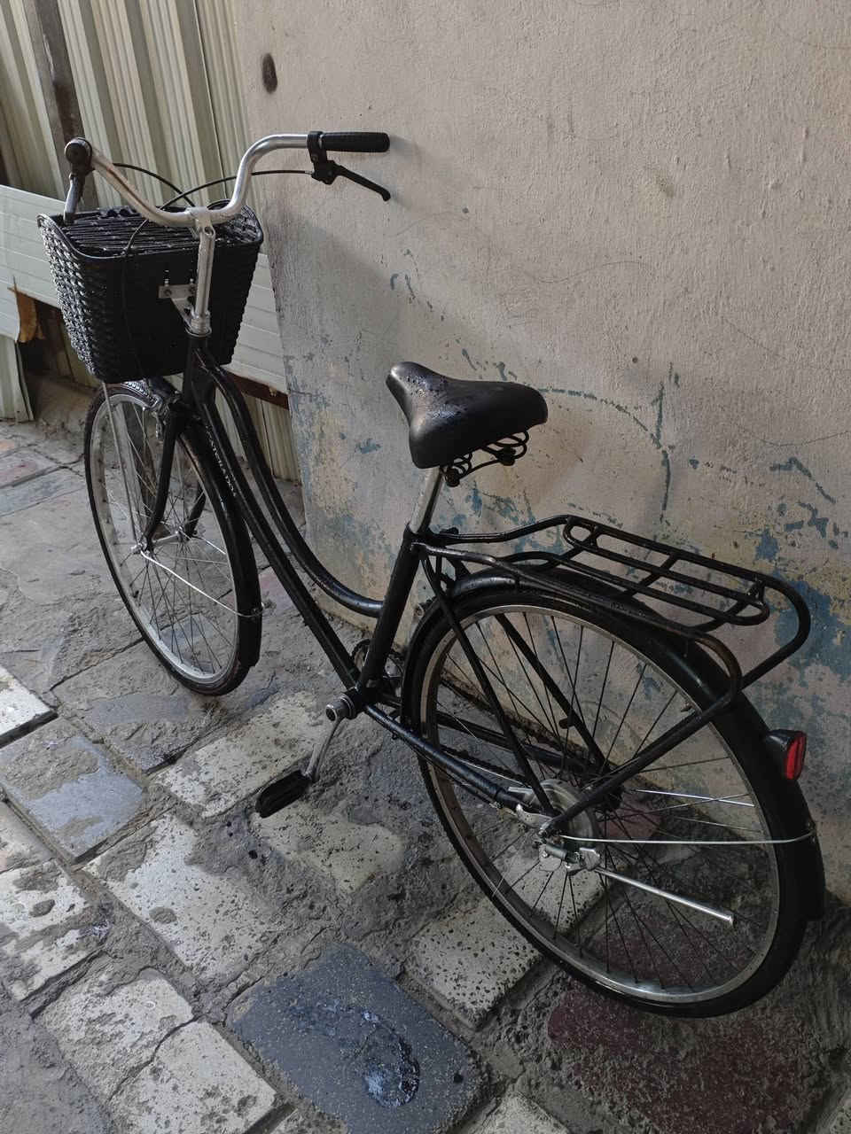 سلام عليكم بايسكل بناتي حجم 26 ماركة CATERADO ياباني حاوية
مابي نقص 
ركبة كشن المنيوم 
ستيرن المنيوم
سعر 75 بي مجال حك الجية 
للتواصل *********** بي واتساب
مكاني البياع الرسالة الثانية
