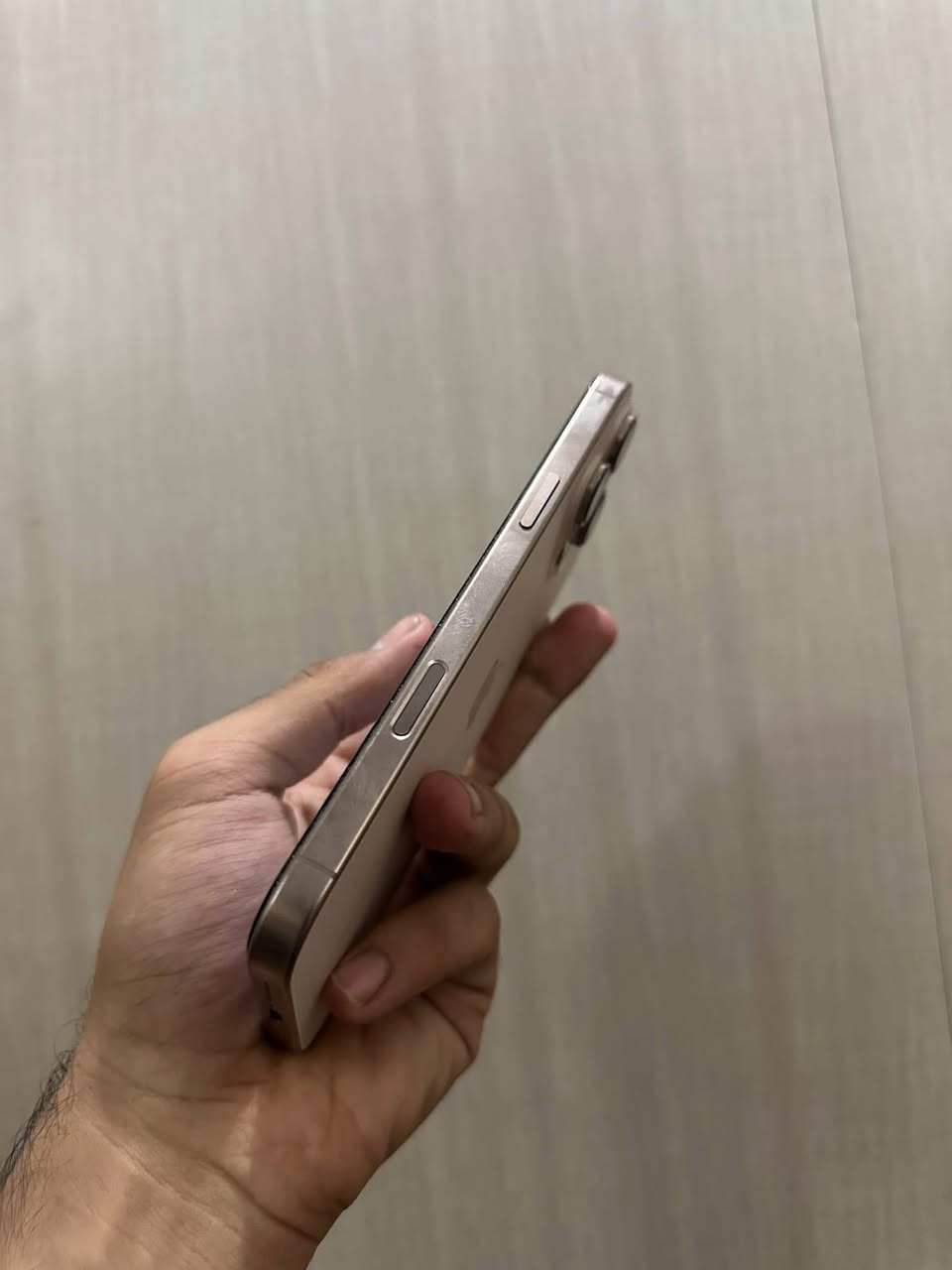 سلام عليكم ايفون 16pro max ذاكرة 256 بطارية 96 مشحون 270 مره شرق اوسط ماستر تك سم كارت لون ذهبي مرغوب نضافه 💯 شرط بعده داخل ضمان سعر مليون 400مكاني كركوك كارتون ويا دخل خاص


**إذا كنت صاحب هذا الإعلان وتريد حذفه لأي سبب، رجاءا أرسل رسالة إلى الدعم الفني**