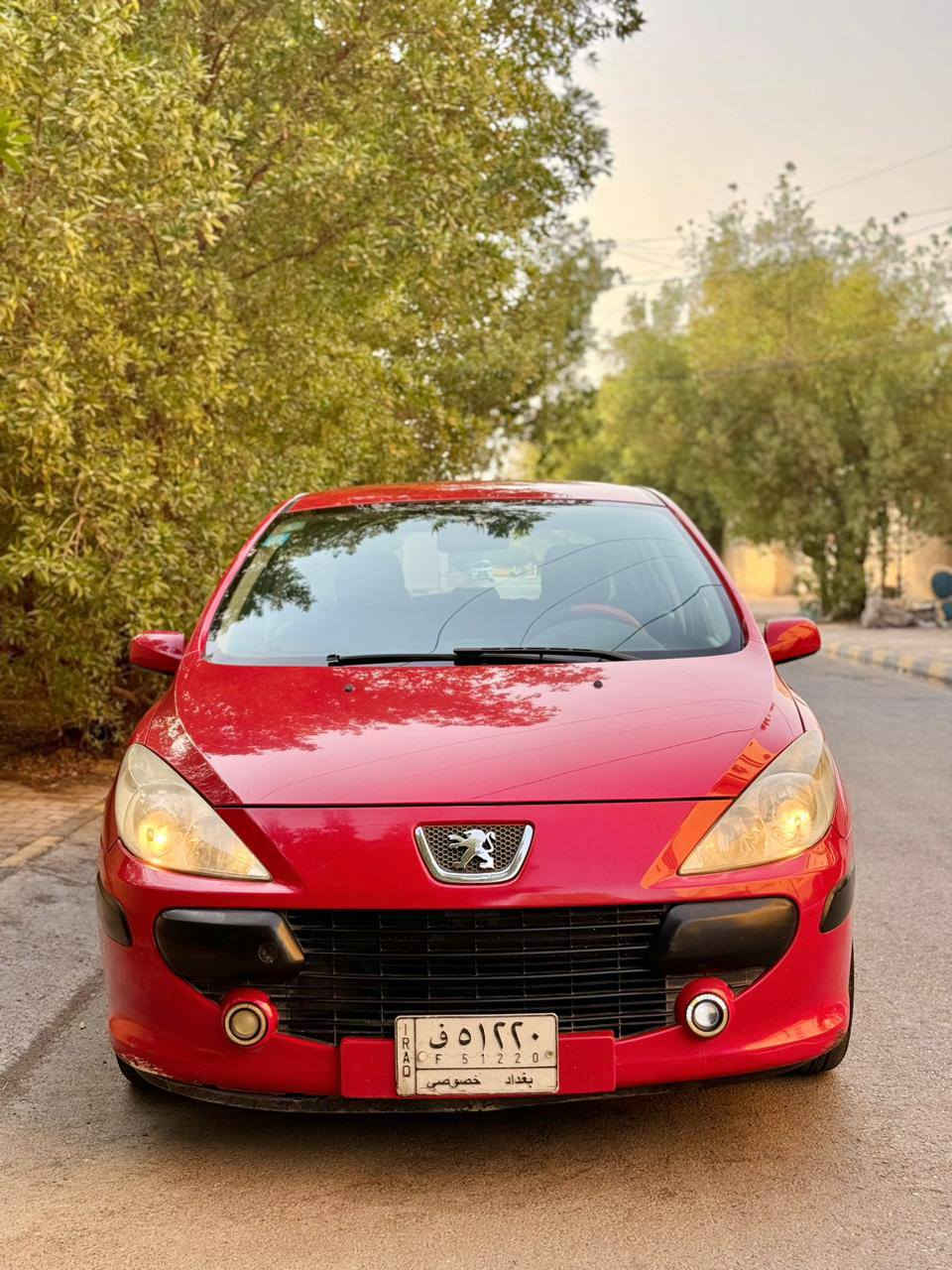 سلام عليكم بيجو البيع موديل ٢٠٠٦ سياره جديده مكان كوت مركز المدينه  السعر ٦٥بسمي تحويل ثاني يوم الستفسار ***********
