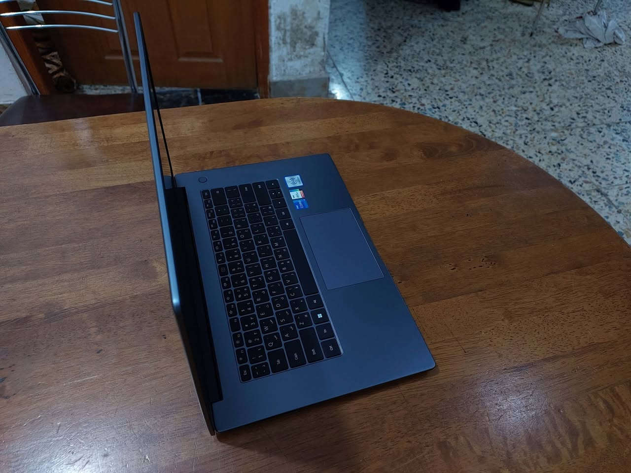 السلام عليكم.. جيل 11 .. ....لابتوب من HUAWEI MateBook D 15 من افضل انواع اللابتوبات بلون وشكل وتصميم مميز جدا  ...شاشة حجم 15.6 دقة FUL HD نوع IPS الوانها طبيعية مشبعة ونظام حماية للعين .. رام حجم 8 كيكا ...هارد حجم 512 كيكا  نوع SSD السريع ... .معالج كور اي 5 جيل 11...بصمة اصبع بزر التشغيل ...;كاميرا بالكيبورد ...شاحن اصلي تايب سي ...اللابتوب نظيف جدا    ووزنه خفيف وشكلة سوبر سلم وشحنه فوق الممتاز   ...ملائم للبرامج الهندسية والدراسة والاعمال وغيرها السعر   350 $    للاستفسار *********** او ***********(واتس)
