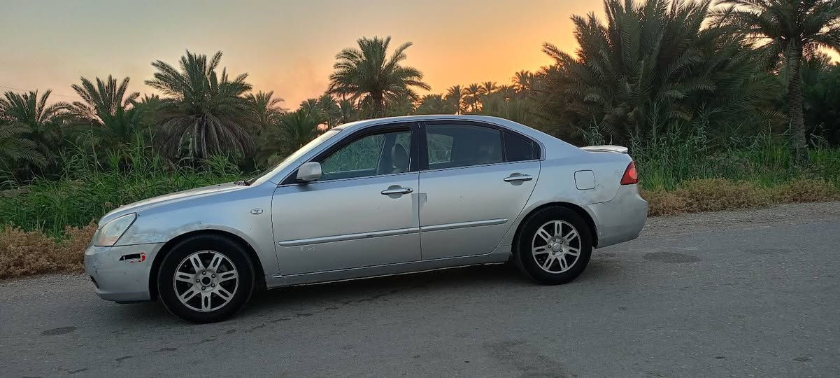 يالله السلام عليكم للبيع سياره اوبتيمه موديل 2007رقم بغداد شرط التحويل السيارة وارد امريكي2400 صبغ عام جماليه اثر جراد السيارة كير ومكينه مكفولات كهربائيات كله شغال وجاهز تبريد ثلج صدر جديد سياره جاهزة من كلشي ماتصرف عليه الف دينار شرط مكان السياره واسط الزبيديه لاستفسار اتصال على الرقم التالي *********** السعر 80وبيه مجال للطيبين

