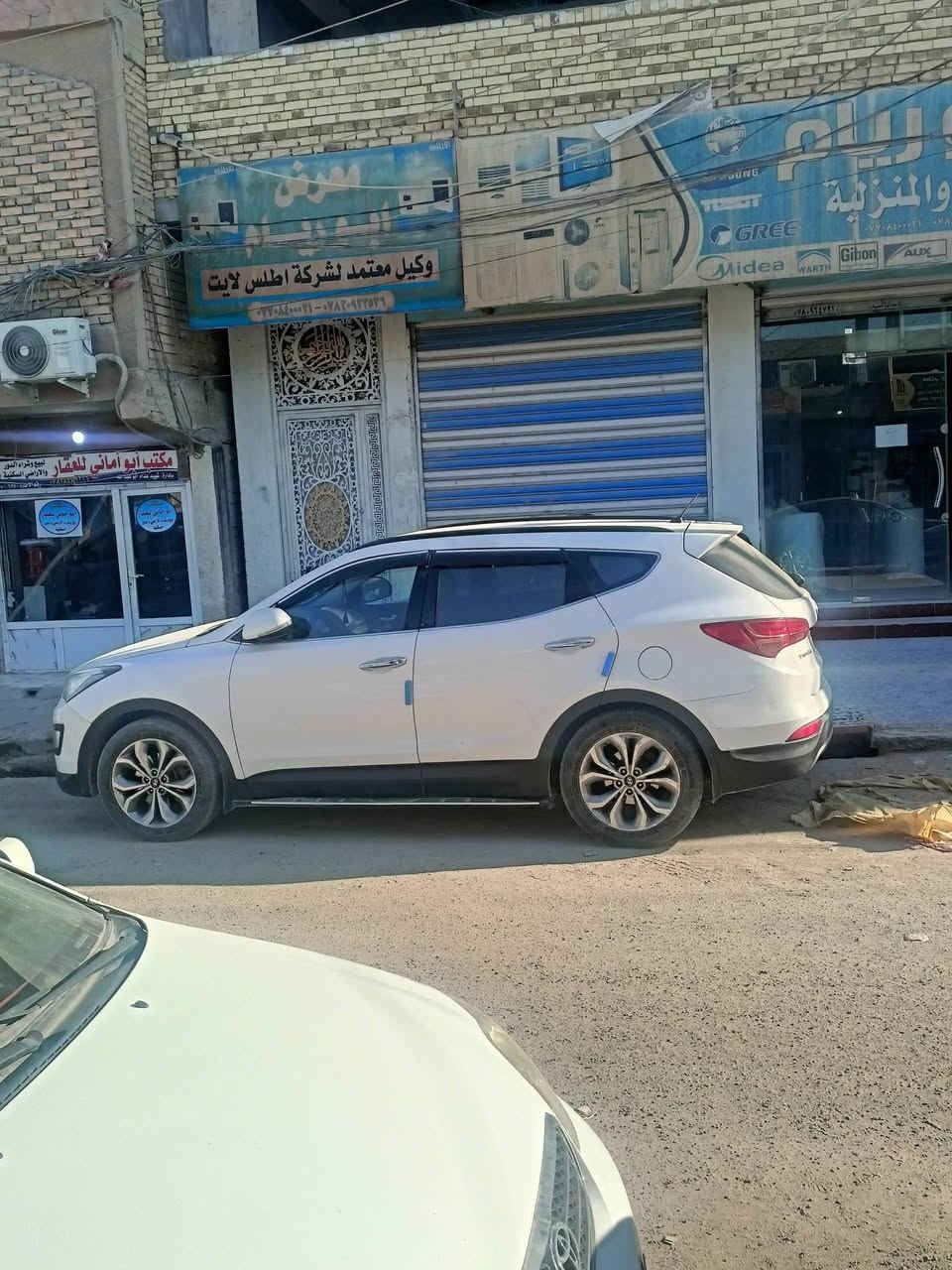 للبيع سنتافيا 
موديل 2015خليجي كامل مواصفات محرك 6سلندر كفاله عامه من اللصبغ والضربه عدد الكراسي 7
رقم ذي قار 
بأسمي 
إذا مراوس ماكو مانع
العنوان ذي قار الشطره 
إذا مراوس ماكو مانع 
إذا جيب حديث أو شارجر لابأس
***********
