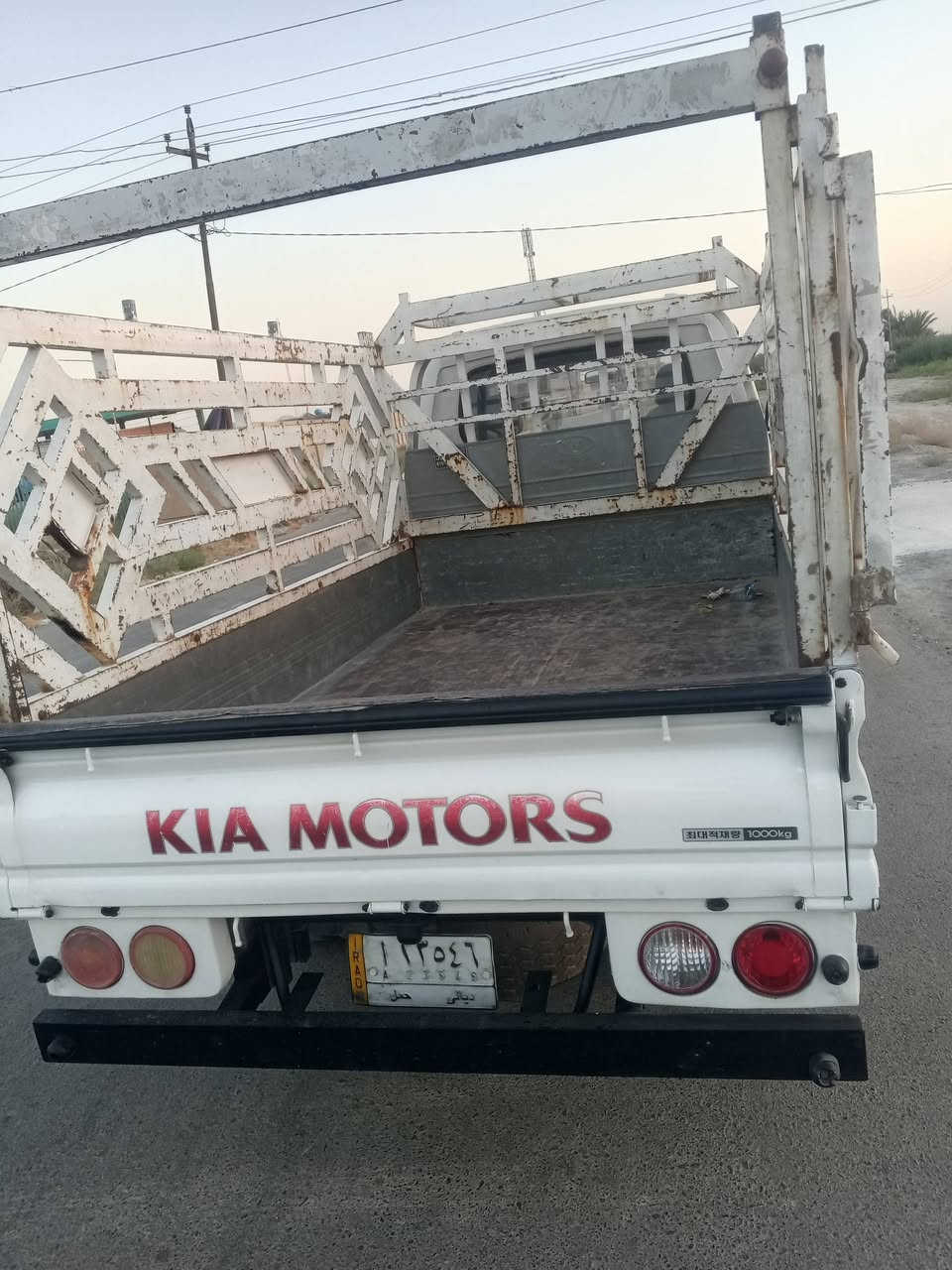 سلام عليكم سياره 13سنويه 27رقم ديالى سعر 89 كير ومحرك وشاصي مكفولات بدل بنيد بلادي ولقوطيه معدله عل بارد 
***********

