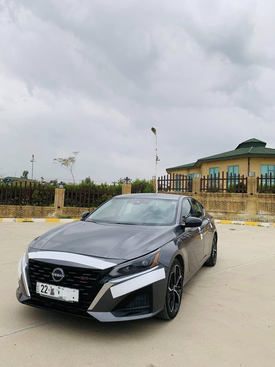 السلام عليكم 
نيسان التيما للبيع موديل 2024 
مواصفات SR ماشي 29 ميل 
شرط التحويل والغرامات السياره جديد مرقم عنوان السياره كركوك 
***********
واتساب
