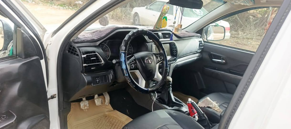 سلام عليكم سياره كريت ويل موديل 2024 سياره مكفوله كفاله عامه مداور ثاني يوم ماشيه 70الف مكان السياره ذي قار ناصريه 
رقم نكليزي قادسيه
السنويه 2029 السعر 142 وبيه مجال 
الاتصال ع رقم ***********
