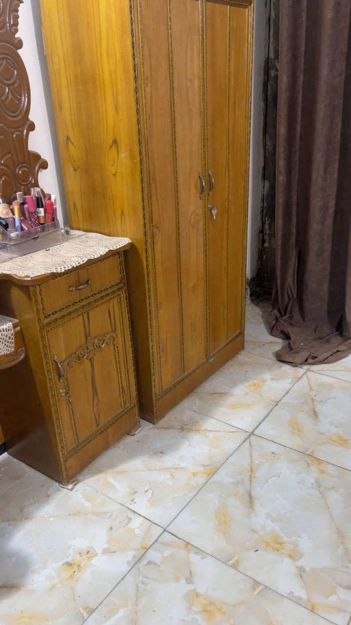 سلام عليكم غرفه للبيع السعر ٧٥٠ وبيها مجال مكان الشعله الضرر فقط مصورته


**إذا كنت صاحب هذا الإعلان وتريد حذفه لأي سبب، رجاءا أرسل رسالة إلى الدعم الفني**