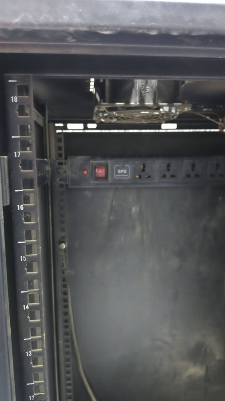 للبيع راك
18 U
دبل مروحه + PDU سويج كهرباء
مكاني بغداد  ***********
