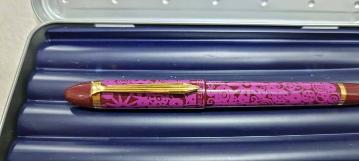 السلام عليكم  قلم حبر فرنسي جديد ما مستخدم  سعر  45 الف


**إذا كنت صاحب هذا الإعلان وتريد حذفه لأي سبب، رجاءا أرسل رسالة إلى الدعم الفني**