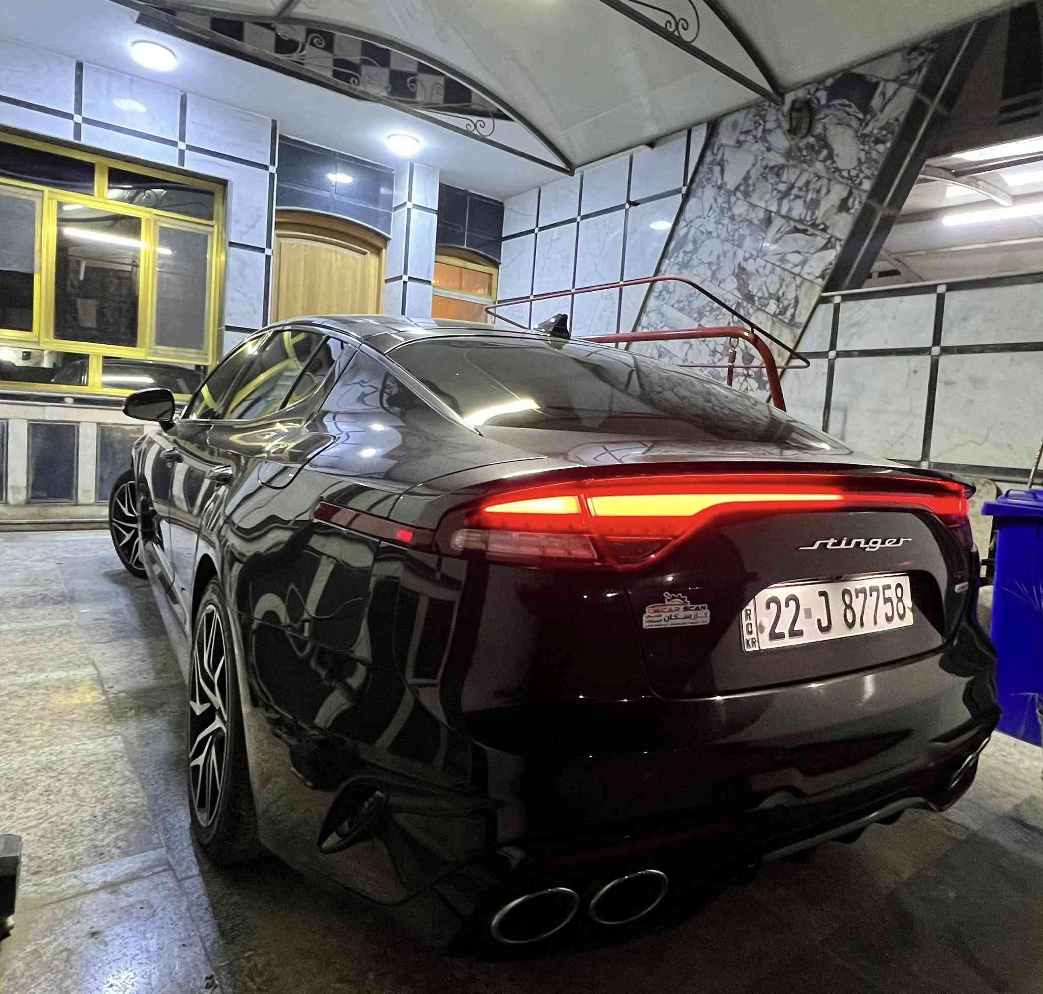 السلام عليكم  مراوس مع چارجر 6 سلندر
السعر197

كيا #ستنكر موديل 2022 رقم اربيل 
فول فول مواصفات بصمة بارنوما فتحة سقف 
محرك 4 سلندر 2500 تيربو 

السياره بدون حادث فقط بارد مكانين فقط
بدون دواخل بدون ايرباك 
المواصفات
لون رصاصي ع فيلي
 كيا ستينكر موديل 2022  GT LINE 
 محرك 4 سلندر 2500 تيربو  
 عداد المسافة 43 الف كيلو
 نظام صوت harman.kardon  سماعه12
لايتات زينون عالي واطئ اصل مع كشافات ليد  ٤عدسه ليد 
 بصمة للابواب مع بصمة تشغيل وتشغيل عن بعد اناره ترحيب
اشارات بالمرايا الجانبية مع حساسات الاجتياز الجانبي 
 حساسات خلفية اصل مع كاميرا دوارة 
ويل كب حجم 18مع طقم تاير بحالة ممتازة جدا
 رادار امامي وتوقف تلقائي 
 مرايا جانبية شفط كهرباء هيتر مع كفرات كربون فايبر
 سقف المركبة بانوراما 
صالنصة خلفية رياضية باربعة فتحات 
 غرفة السيارة جلد اصل  
 شاشة دشبول كبيرة لمجموعة من الايعازات 
 تحكم كهربائي متكامل الايعازات لمقاعد المقدمة 
 حساسات الانحراف عن المسار في الطرق المفتوحة 
ستيرن رياضي حرف D مع شفتات ستيرن 
تحكم ستيرن متكامل الايعازات مع تحكم الرادار 
رادار امامي تفاعلي وتحكم كامل من الستيرن 
 وضعيات للقيادة عدد 5 
منافذ USB,AUX مع شاحن موبايل وايرلس 
مقاعد السائق والراكب رياضي
كراسي تبريد تدفئه
ستيرن هيتر
داخل كنتارة
لحية اصلي اماميه
مرايه وسطيه اوتو
تبريد خلفي منفصل
اوتو هولد 
اتو ستارت
لايت اوتو ذكي عند القيادة
بريك بصمه
اوتوستارت
حساس مطر
حساس لايت
سياره اي نقص مابيهه من جميع نواحي
للاستفسار 
***********
حي القاهرة
