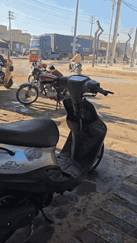 سلام عليكم دراجه يوماها بيجي وكيل السعر 800 وبيهه مجال للشراي ***********
