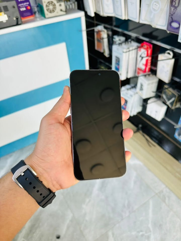 السلام عليكم ورحمة الله
ايفون  ١٥برو ماكس 
📦 ذاكرة 256GB
🔋 البطارية 100% (عدد دورات الشحن 113)

🔧 الجهاز مبدّل شاشة وبطارية نوعية أصلية بشرط
(إذا مو أصلية يرجع)

📍 المكان: بغداد – مدينة الصدر، قطاع 23
💰 السعر: 675 ألف (نهاية)
🛠️ ضمان يومين فحص

📞 للشراء الاتصال على***********
