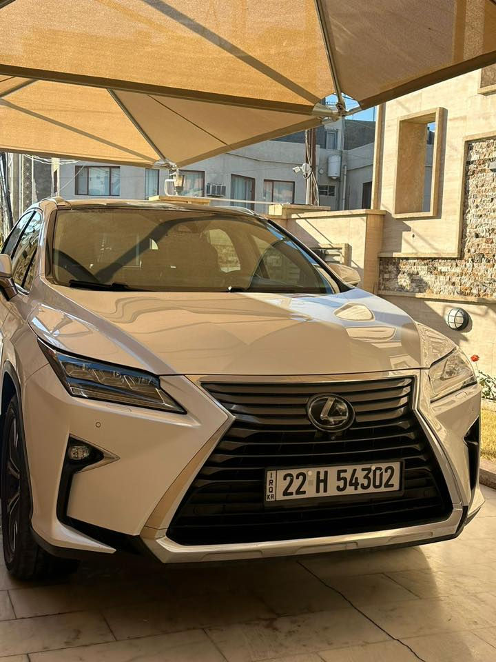 للبيع لكزس 2017 RX350 
السياره وارد كندي بدون حادث كلين 
فول مواصفات لگجري 350 
بانوراما - كشنات جلد تدفئه تبريد الامامي و الخلفي 
5 كامرات - مري شفط - 5 بصمات 
صندوك كهرباء - داتا شو 
رادارات تحديد مسار 
ماشيه 129 الف كيلو 
السياره جديده مناقصهه اي شي 
بيهه كلير باب خلفي فقط الباقي مكفوله كفاله عامه 
رقم اربيل باسمي تحويل 
السعر : 25500$ بيه مجال بسيط 
بغداد - المنصور
***********
