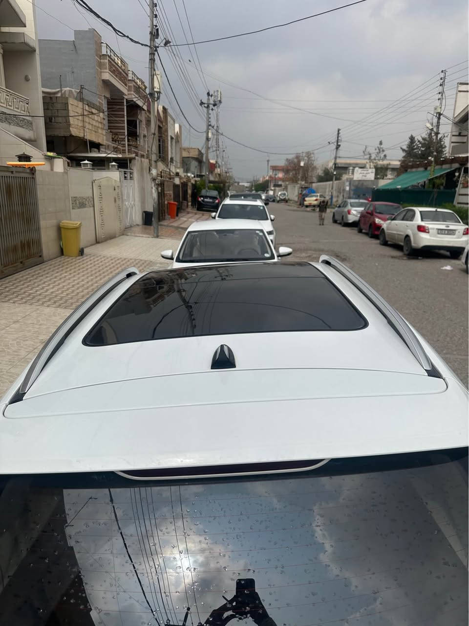 سەیارەکەی زۆر پاکو خاوێنە 67000 ڕۆیشتییە سبخ و تعديلی نییە گێڕ و مەکینەو تەبرید بە شەرت هەزە و سنەویی نوییە بە ناوی خۆمە تەنها قۆپێکی لە سندوق هەیە 

نرخ   110 وەرەقە 

*********** أربيل, العراق
