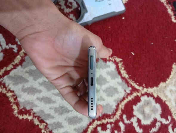 هونر اكس ٩بي ذاكره ٢٥٦ والداخليه ١٢ تيربو للبيع مستعجل عليه يشغل ٦٠ فريم ببجي نظافه خير من الله شوفت عينك السعر 215مكاني بابل رقم ***********
