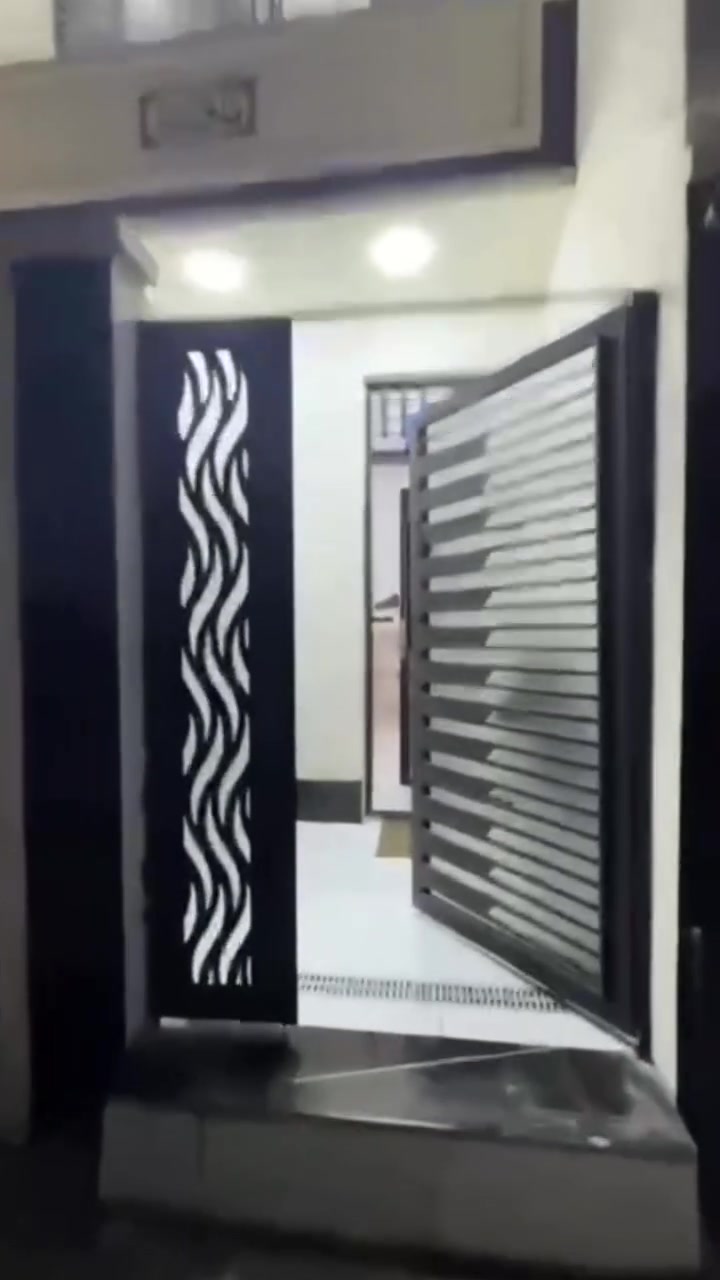 بيت ٥٠ متر طابقين و نص للبيع الموقع شعله شارع ابو دهن
السعر ٦٨ و بي مجال للتواصل على الخاص او رقم ***********
