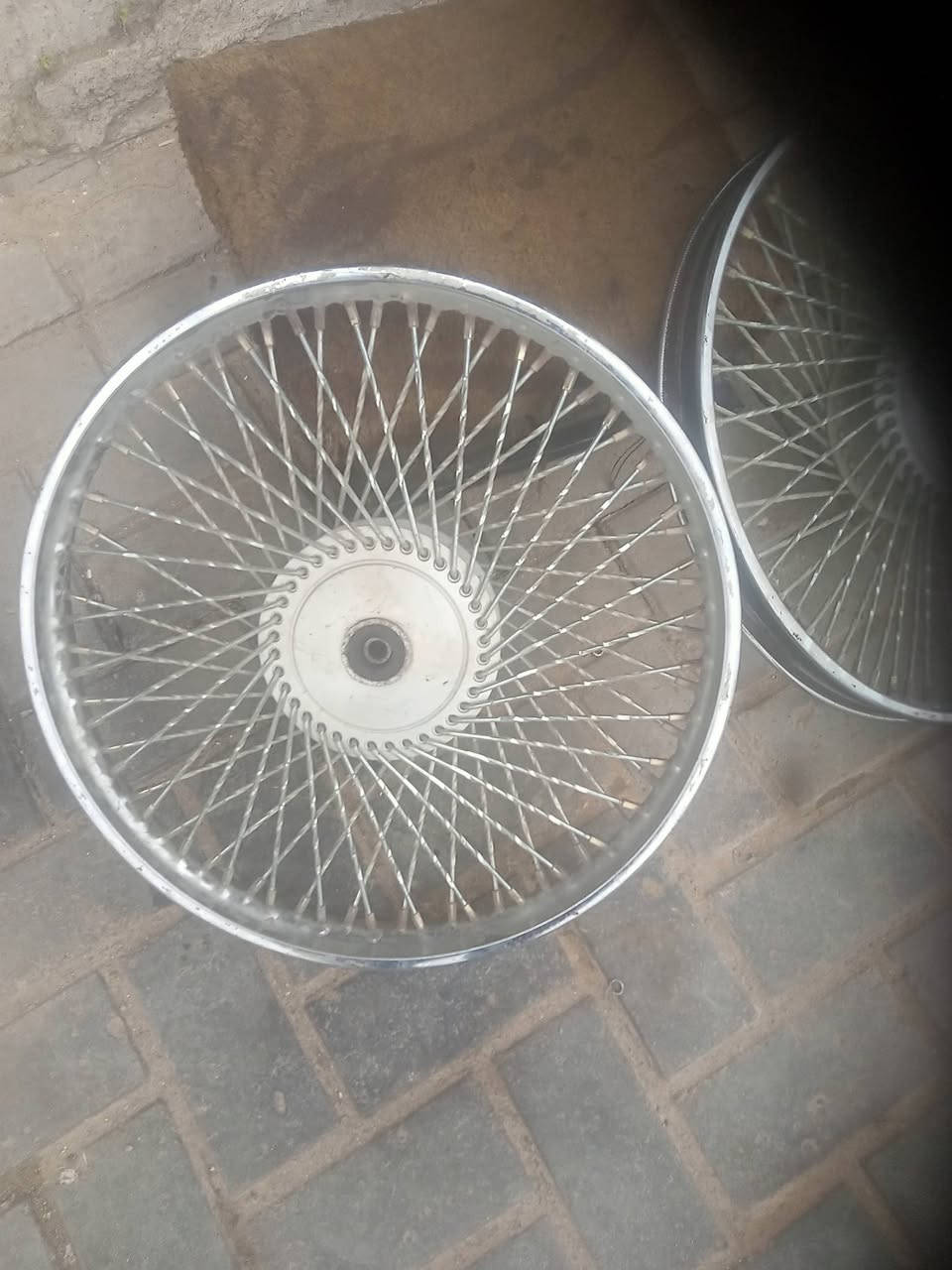 سلام عليكم شباب للبيع شواصي ،،، وياله امامي مكاني بيوت دوميز يم موقف كيات
 ***********@
