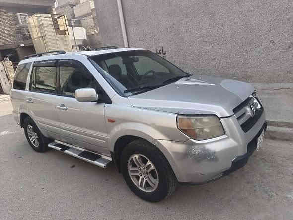 السلام عليكم هونداي اوتماتيك ياباني اصلي موديل موديل 2008 مكينه وكير مال افلون حديث 2013 مكينه وكير جدد غرفه جديده بيها مكانات صبغ مكفوله من الضربه القويه تبريد شغال فقط غاز رقم بصره دولي سنويه هزه جديده تحويل مباشر السعر 48 قفل قفل بدون عمله مكاني بغداد السيديه تقاطع درويش رقمي *********** بغداد
