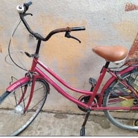 بايسكل للبيع نضيف بي فقط الويل الخلفي شويه بي عواج يراد اسيامه للويل ا...