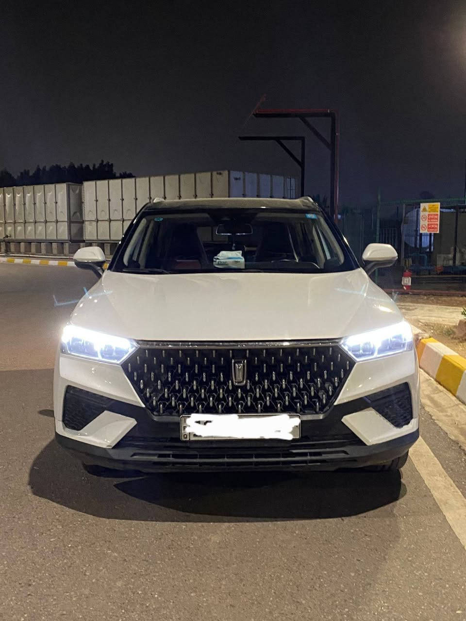 السلام عليكم سيارة بيستون T77 موديل 2023 
مواصفات 
بنوراما 
تحكمات استيرن جهتين 
محرك اربعه سلندر 1500توربو 
يولد 168 حصان 
ثلاثه انظمه قياده 
سبورت 
 وعادي
وايكو 
حساسات 360 درجه 
مري شفط كهربائي 
كروس سرعه 
تحديد مسار 
شاشه حجم كبير 
سعر السياره 24 مليون وبيه مجال للشراي 
الهاتف ***********
