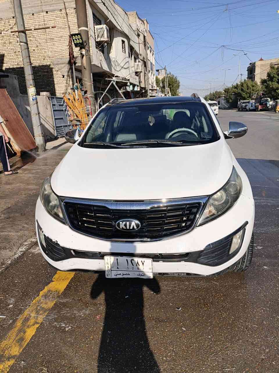 سلام وعليكم سبوربتج مديل 2011 رقم نجف مكاني بغداد الحريه الثالثة سونر ويه الصور  سعرها 105 وبيها مجال بيها الي مصورهن وبيها الباب الي خلف السايق الي وره من جوه بيها خياس مكينه مجفته السياره  وكير خير من الله مكينه هم مجفته يم مركز مضبوط السياره بصمه كشن كهرباء تبريد شاشه فول الاخير رقم بي وتساب ***********
