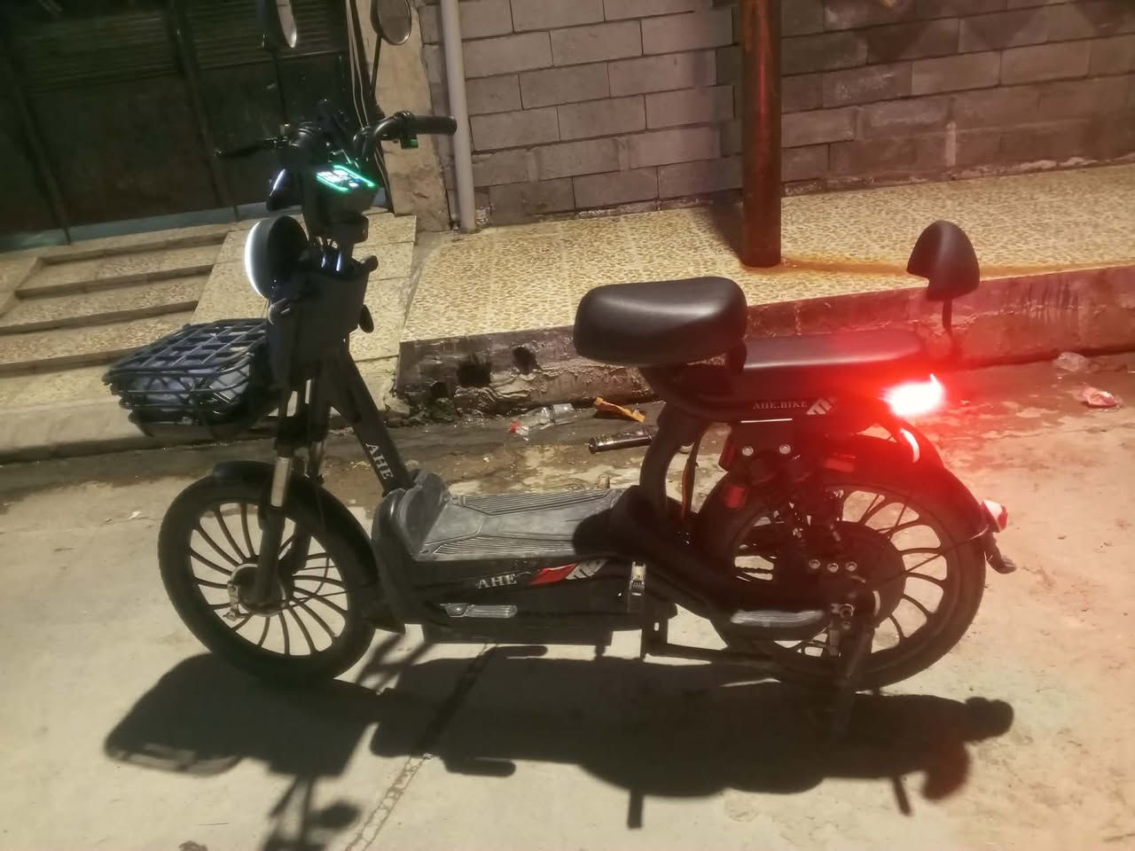 ماطور شحن البيع ستخدام قليل السعر 350/رقم الهاتف***********
