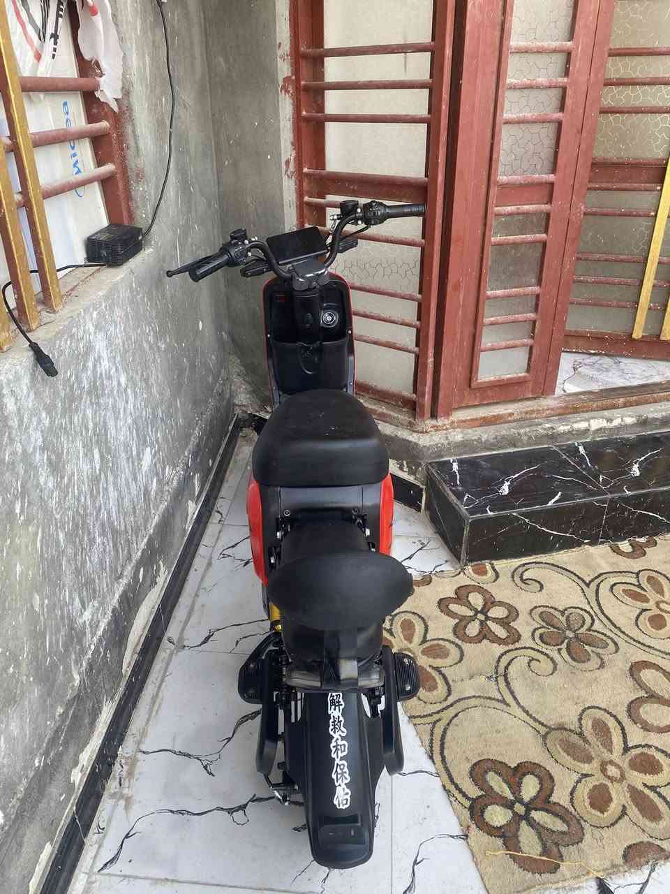 سلام عليكم دراجه أر ٩للبيع  دراجه نضيفه ما مستخدمه هواي//سعر ٣٧٥//وبيه مجال حك جيه //***********واتساب
