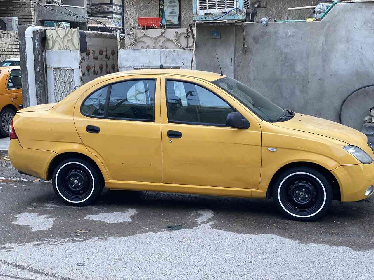 طيبه 2015
رقم جديد انكليزي بأسمي هزه جديده 

مكينه كير كفاله

صدر دبلات توني شادهن 

تخم تاير خط ابيض جدد + سبير

 غرفتها بلاديه حلوه 

كهربائيات بلاديه + سنتر لوك

بدون ضربه بدون معجون 
فقط دوسه خايسه ومبدلها 
وشلت الترايش وصبغت مكانهم
ويرادلها كمبريسر تبريد 

سياره مال جناي اريد اراوسها فقط مراوس شعدك ادخل خاص 
او راسلني عله رقمي 
***********

مكاني بغداد الحريه
