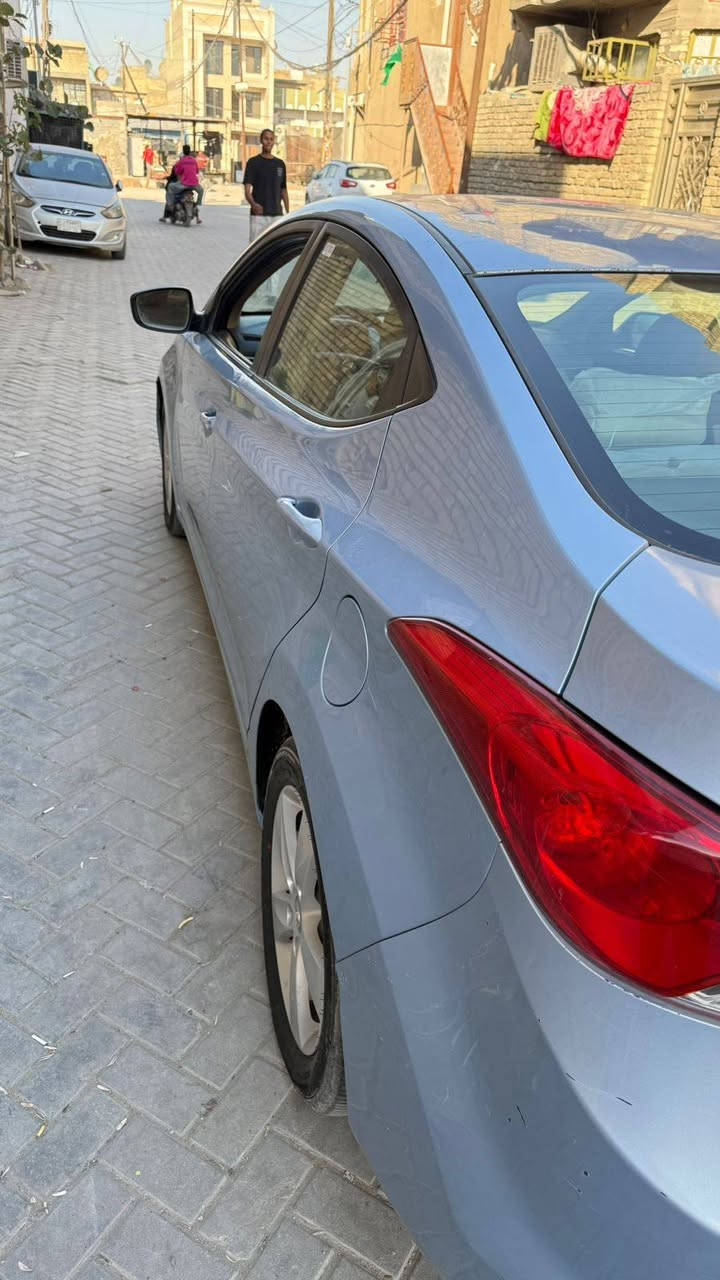 سلام عليكم النتره ٢٠١٣ حادثة جاملغ امامي بدون دواخل محرك ١٨٠٠ دوش بيهه منضومه غاز تخم تاير سياره خير من الله بسمي تحويل ثاني يوم سعر ١٠٥ مكان بغداد مدينه الصدر رقم الهاتف ***********
