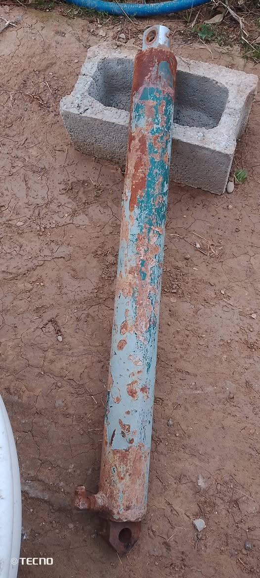 جك مع دنكير عربانه تاير حجم ٢٠ صناعته ديوانيه  مع دنكير حجم التاير ١٦ مع اكسل كيه للبيع 
ديالى الهاشمية ***********
