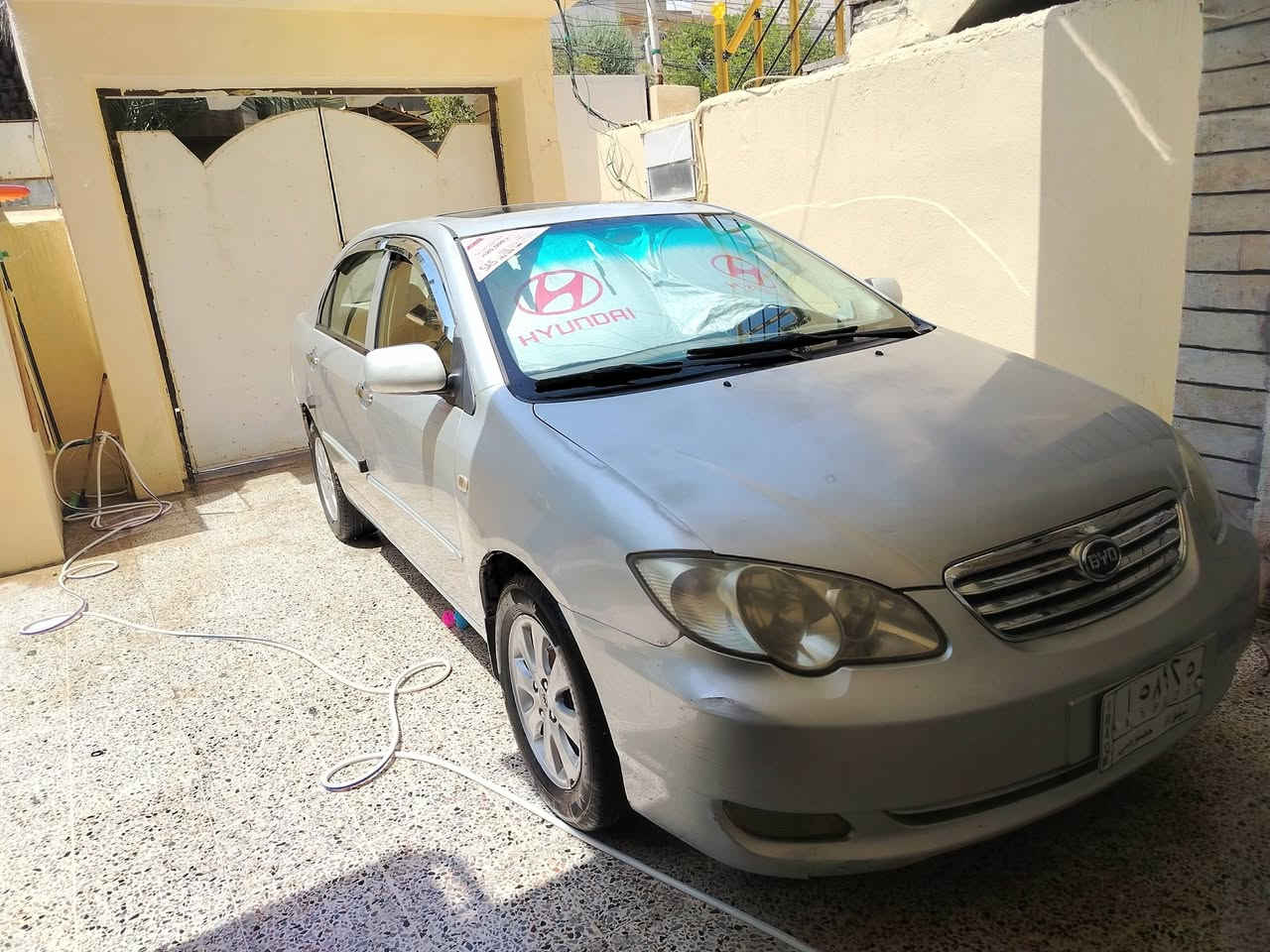 السلام عليكم بي واي دي F3  2012 وضع شركة كلها شغالة ما بيها اي صبغ بيها ٣ اماكن بارد حسبت شبر سنوية جديدة لي 2029.
السعر 63 $ بيها مجال.
***********
