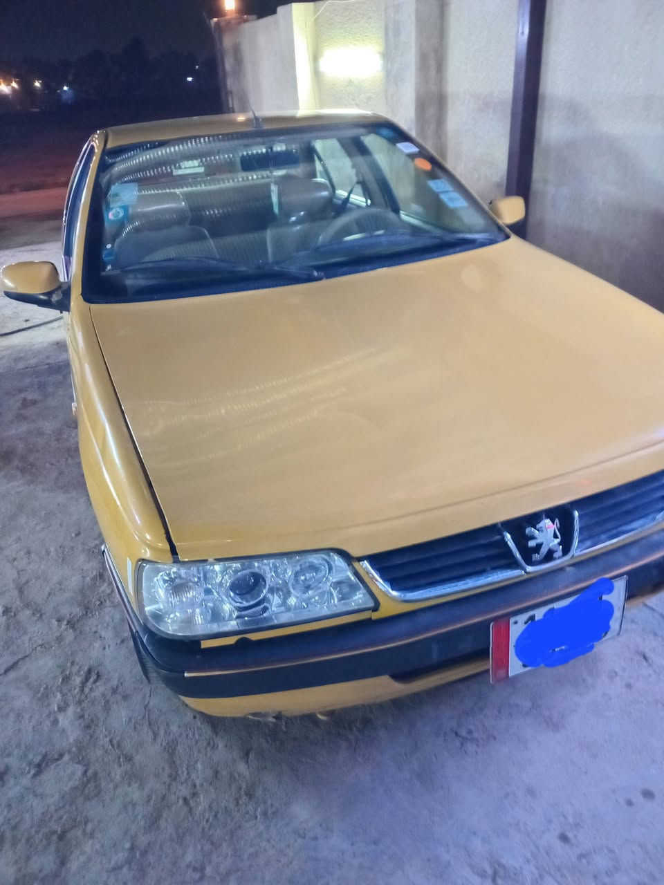 السلام عليكم سيارة بيجو أكد 2015 نظيفة تكسي تحويل مباشر كبل للشارع مناقصه شئ كلشي شغال بيها السعر 45 ورقة وبيها مجال العنوان بغداد الدورة هور رجب  منتصف سريع الدورة يوسفية الجديد ***********
