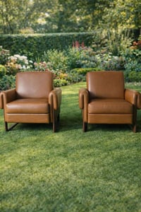 تخم جلد خمس مقاعد السعر ٣٠٠ الف العنوان بغداد حي البنوك متواجد على الن...