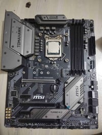 للبيع قطع PC Gaming – شغالة وبحالة جيدة 🔹 اللوحة الأم: MSI MAG Z390 To...