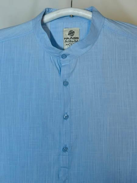 قميص (سوبر كريم) لنن ما مستخدم  
القياس L يلبس وزن 85/90
النظافه 💯/💯  

يوجد توصيل 🚚 (بغداد -محافظات )
☎️رقم الهاتف :***********

للحجز -دايركت
