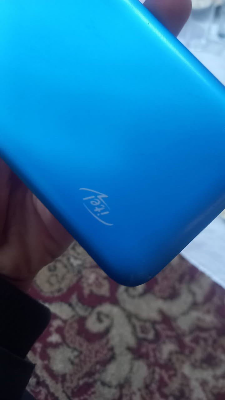 موبايل بي فطر بل شاشه 
سعر ٤٠ قفل شغال بوبجي فول 
قفل ٤٠ جهاز مداخل تصليح 
فقط الشاشه موضحه كدامك 
***********
