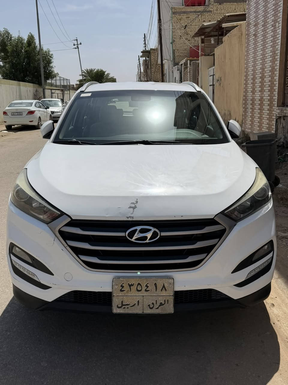 السلام عليكم توكسان موديل 2018 للبيع بيه جاملغ الامامي صبغ والبنيد مطبع السعر 160 وبيه مجال 
هاتف ***********

